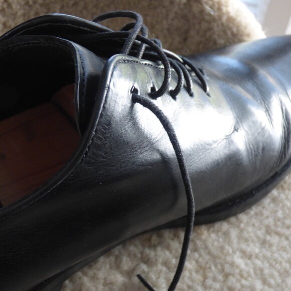Cole Haan Black Laceups Whole-cut Leather Construction - Picture 3 of 12